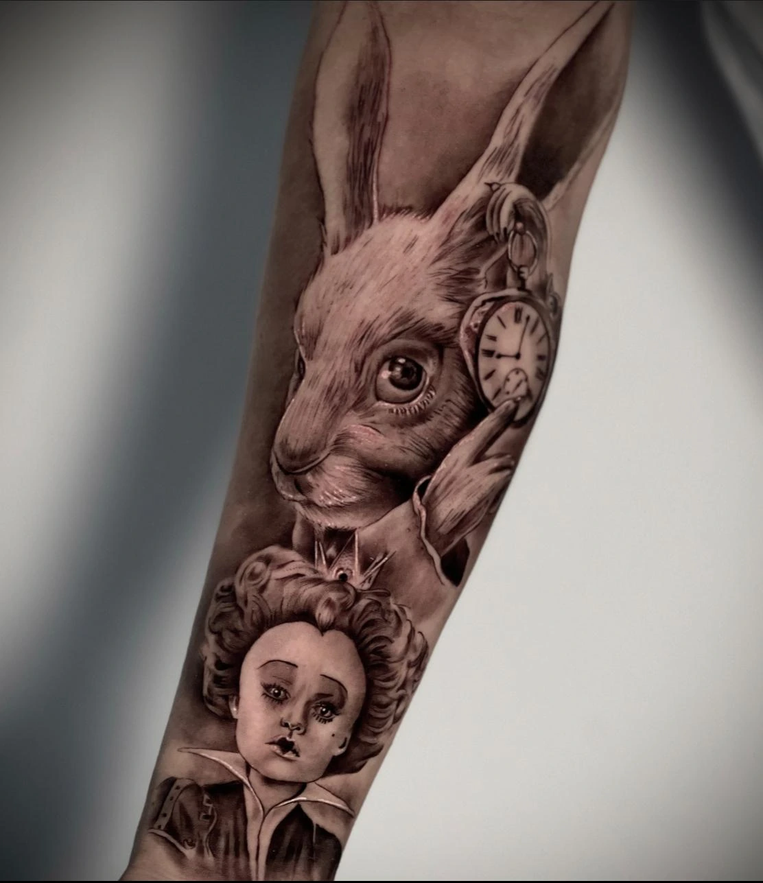 alice wonderland sleeve