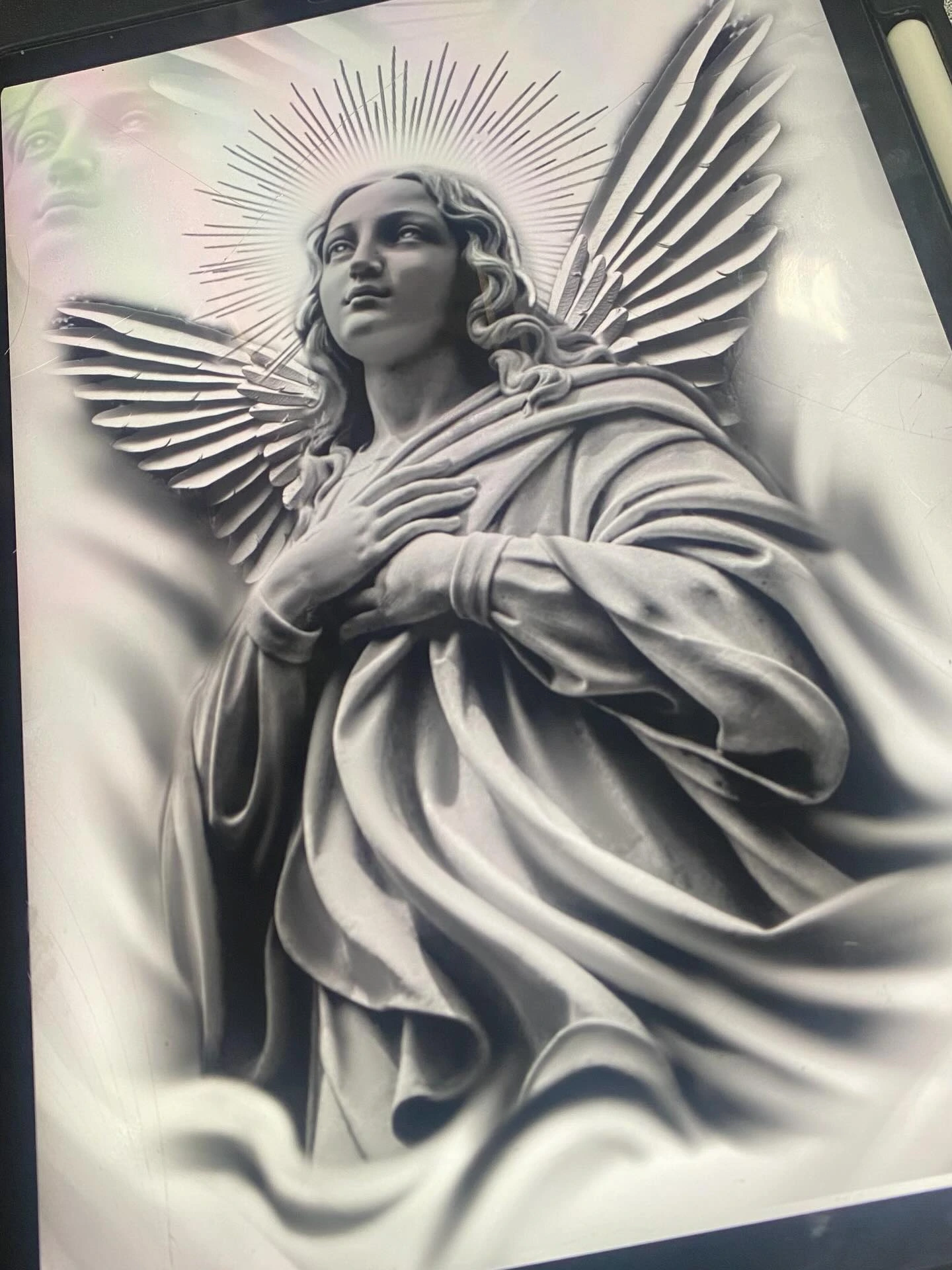 Renaissance winged angel statue with sun-ray halo, smooth marble gradient (flash design)